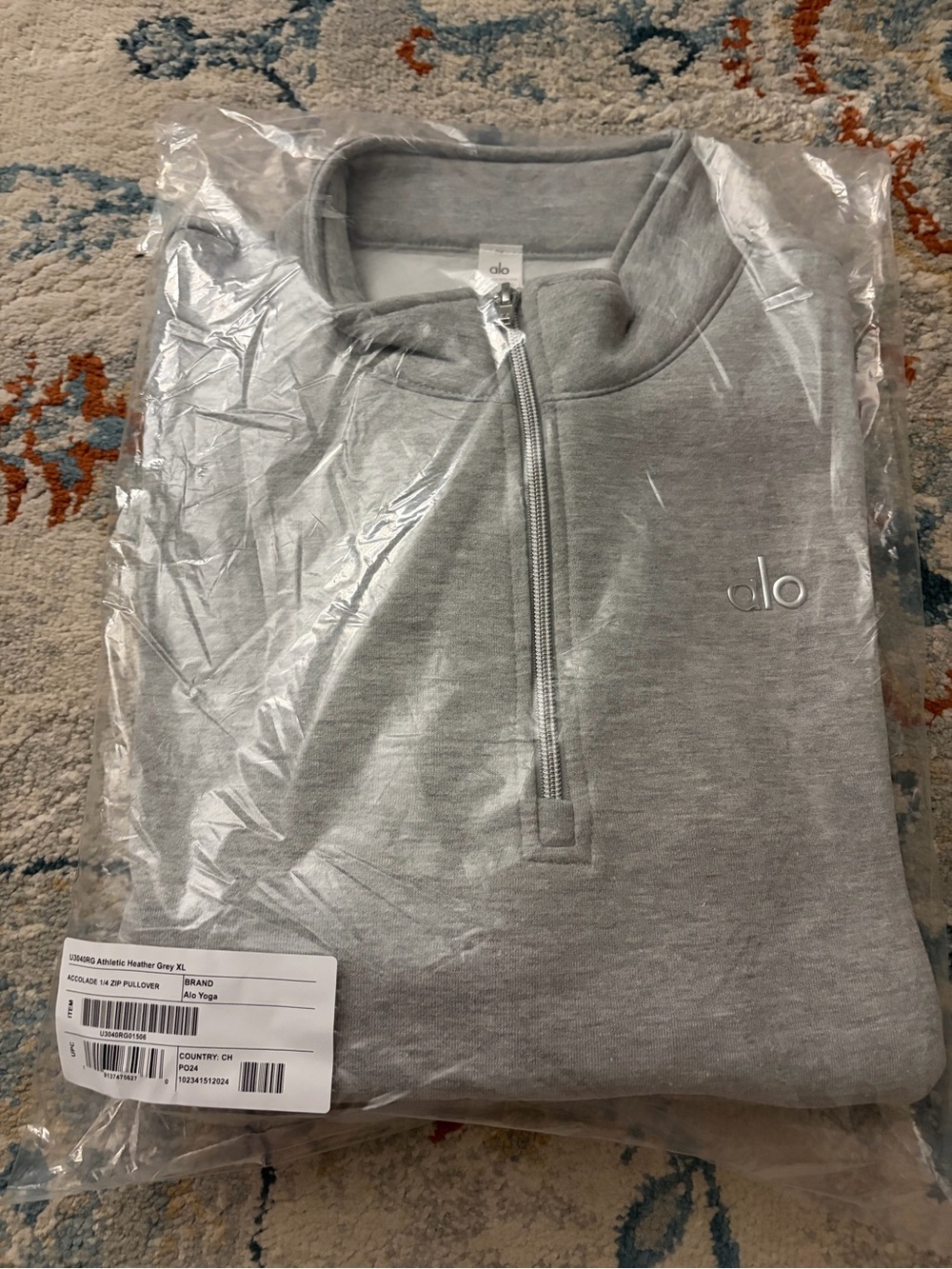 NWT Alo Yoga Accolade 1/4 Zip Pullover Athletic Heather Grey - Picture 2 of 2